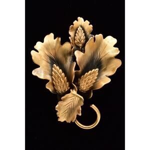 Tortolani Crislu Leaf Pin Brooch Antiqued Brass Gold Chunky Signed 1970s BinBI